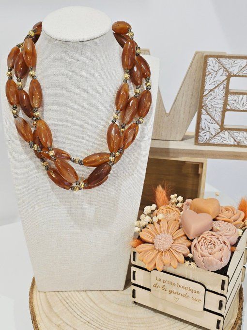 COLLIER