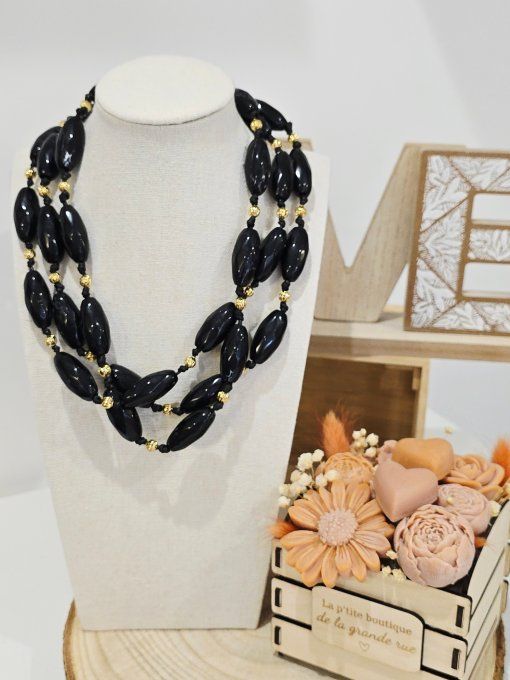COLLIER
