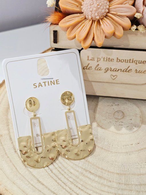 BOUCLES D'OREILLES