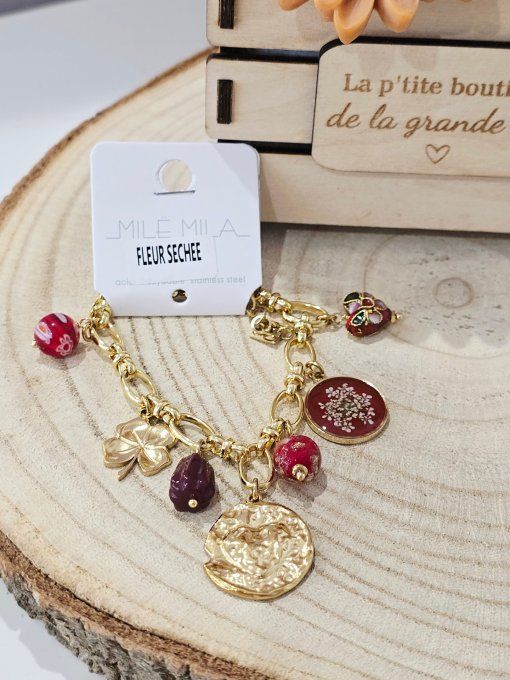 BRACELET