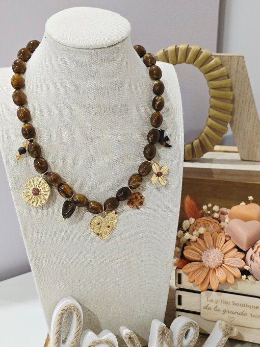 COLLIER