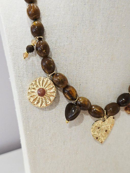 COLLIER