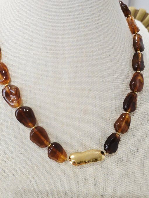 COLLIER