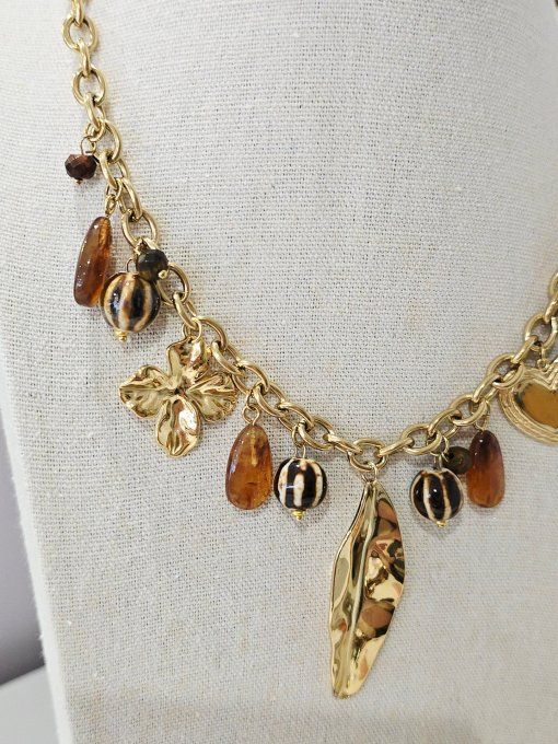 COLLIER