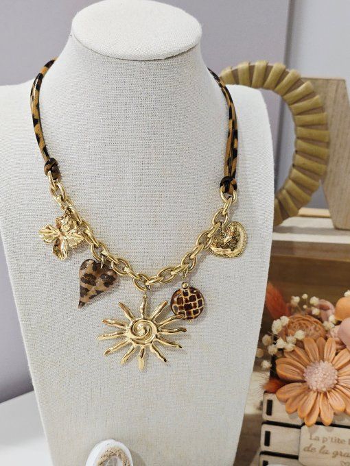 COLLIER