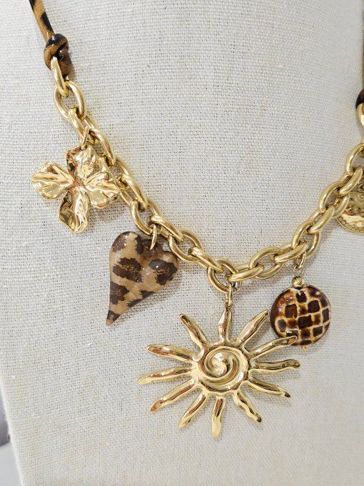 COLLIER