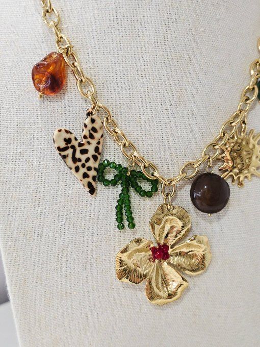 COLLIER