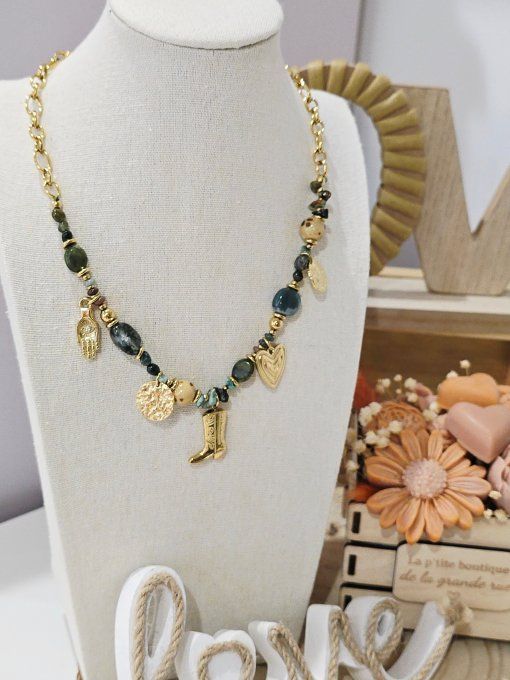 COLLIER