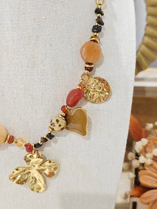 COLLIER