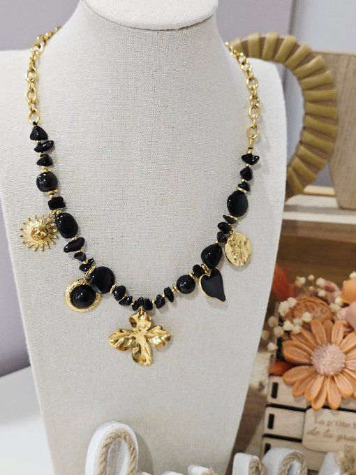 COLLIER