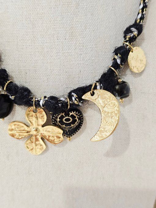 COLLIER