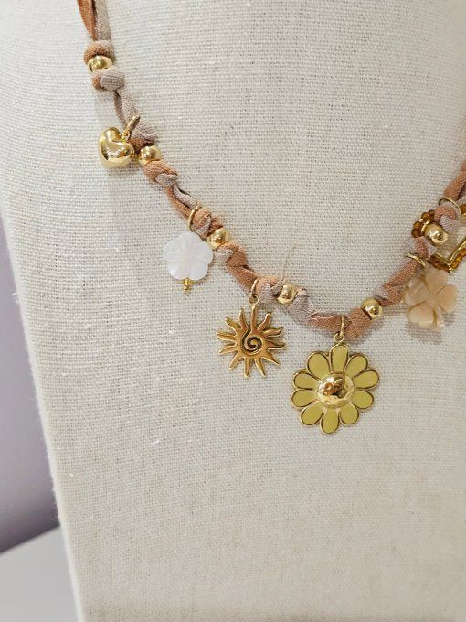 COLLIER