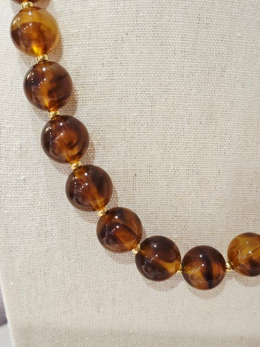COLLIER