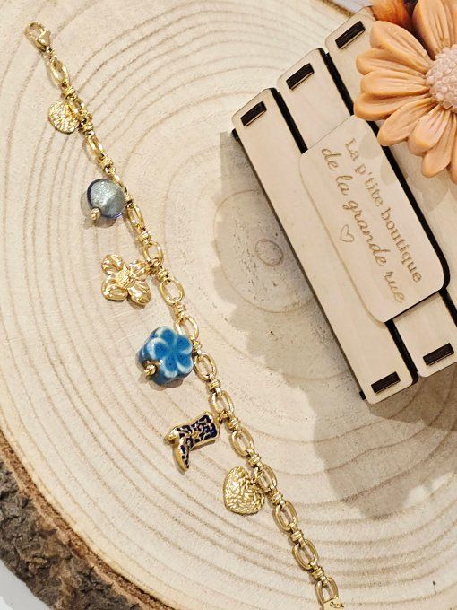 BRACELET
