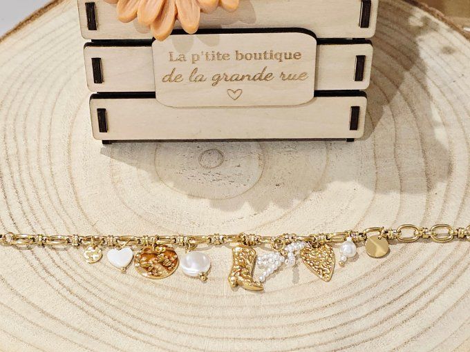 BRACELET