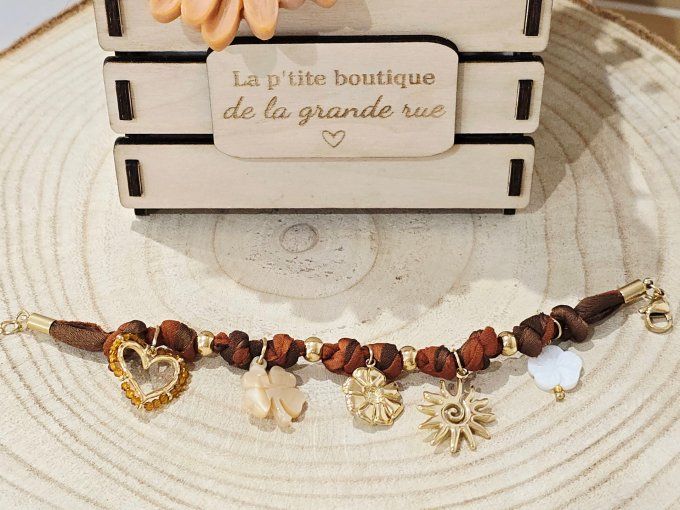 BRACELET