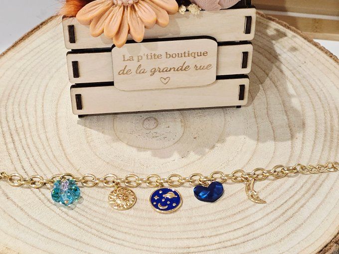 BRACELET