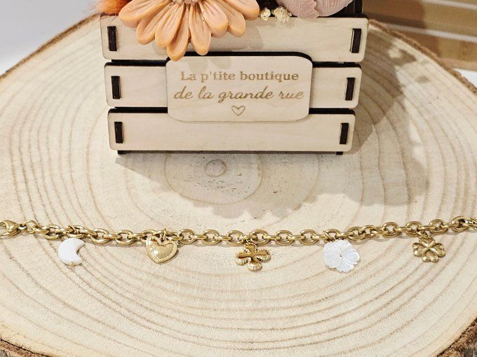 BRACELET