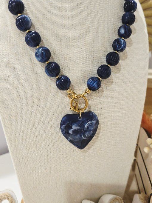 COLLIER