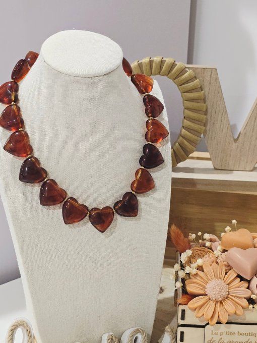 COLLIER