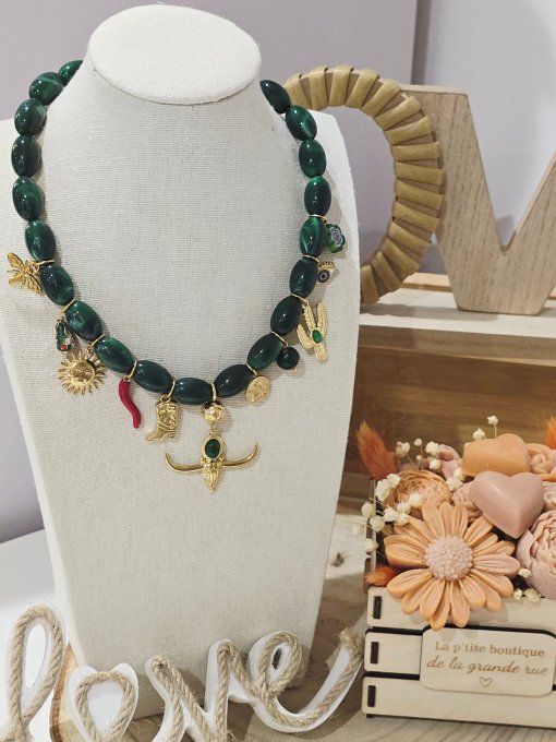 COLLIER