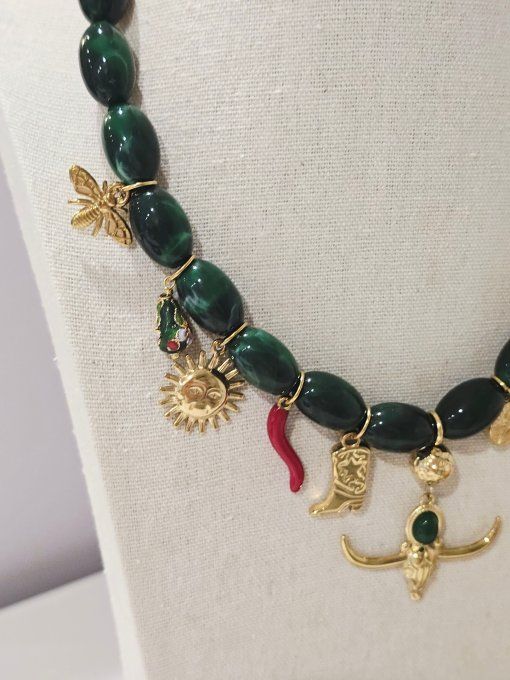 COLLIER
