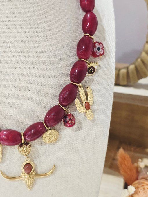 COLLIER
