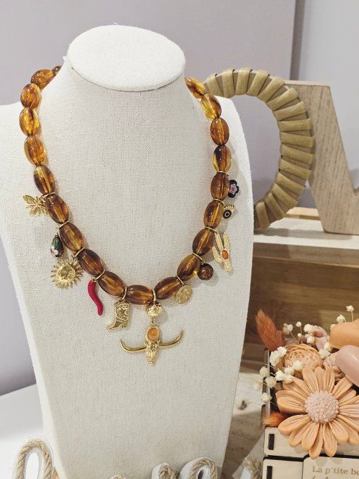 COLLIER