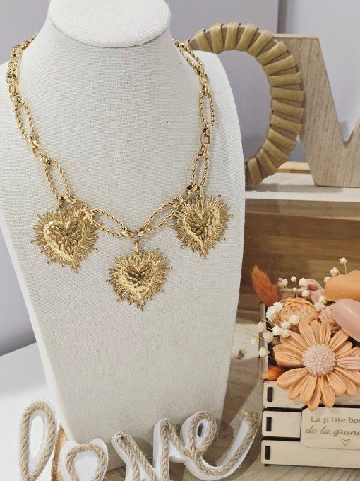 COLLIER