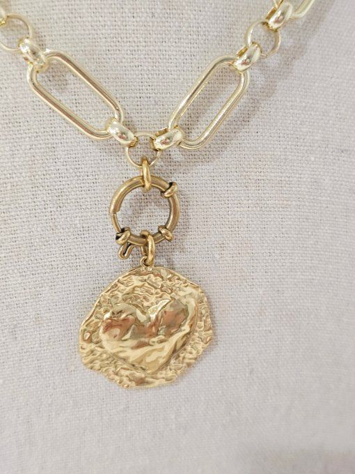 COLLIER