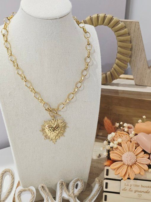COLLIER