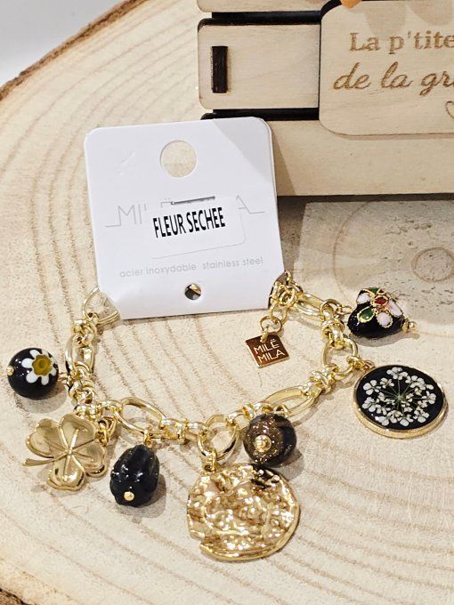 BRACELET