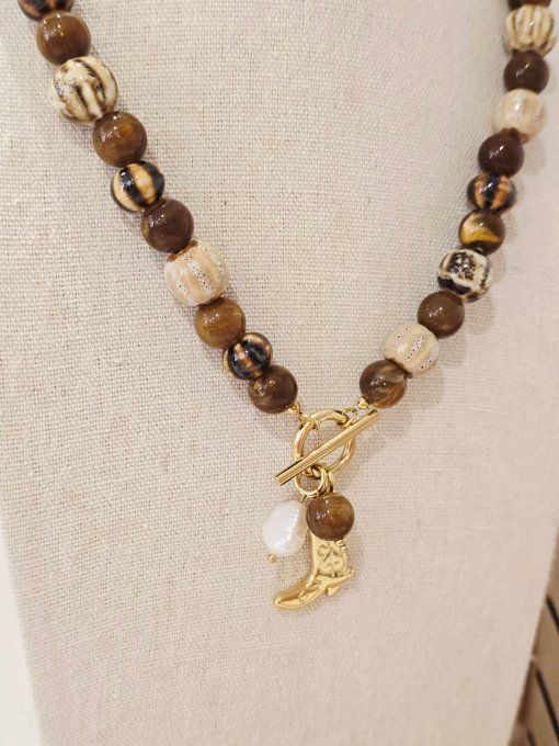 COLLIER
