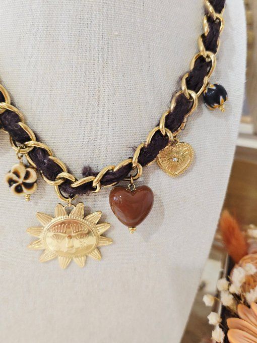 COLLIER