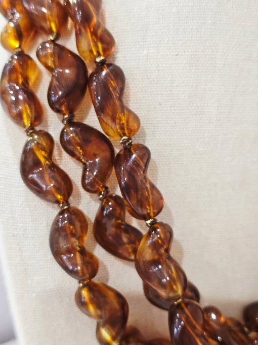 COLLIER