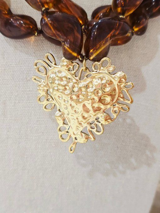 COLLIER