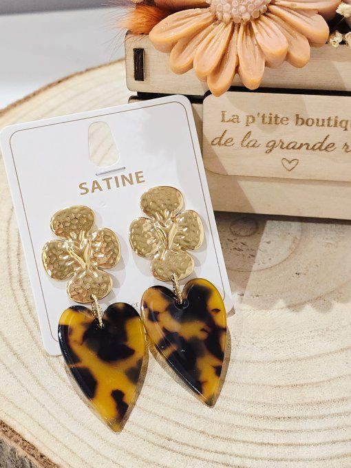 BOUCLES D'OREILLES