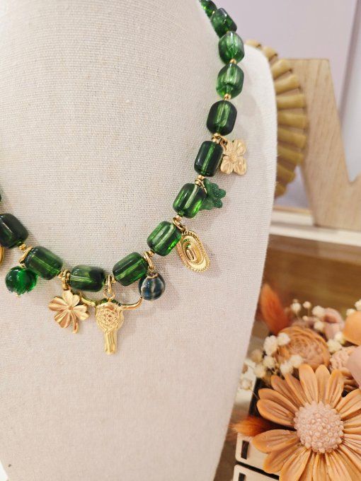 COLLIER