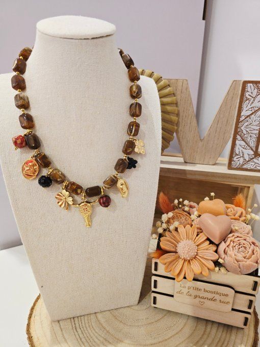 COLLIER