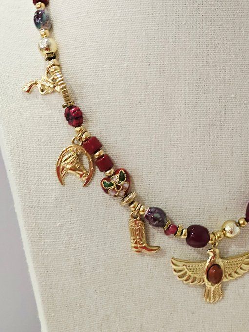 COLLIER
