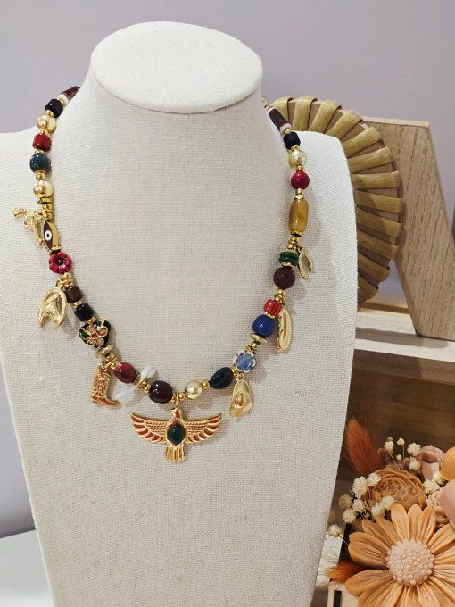 COLLIER