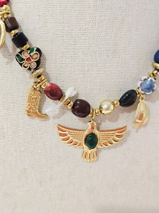 COLLIER