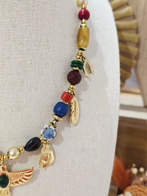 COLLIER