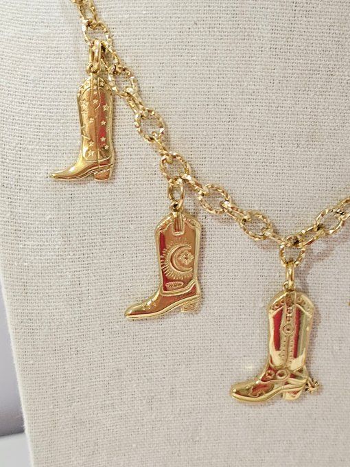 COLLIER