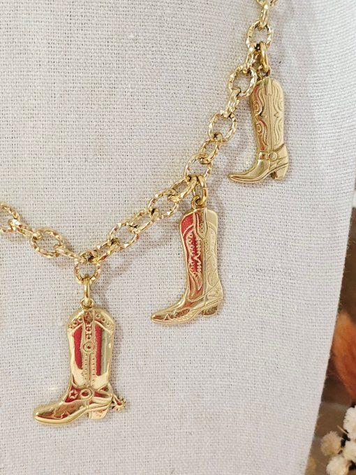 COLLIER