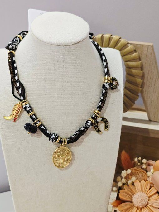 COLLIER