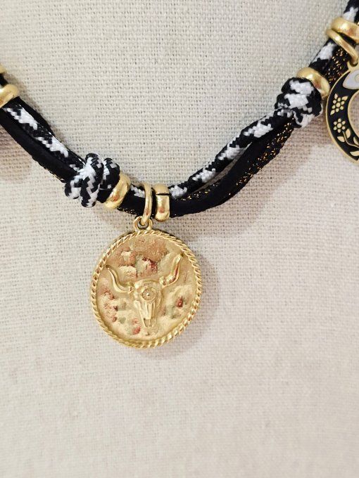 COLLIER