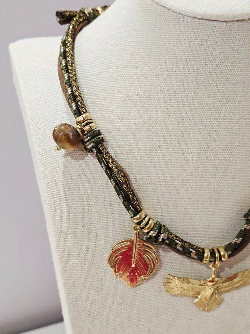 COLLIER