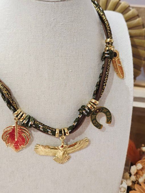 COLLIER