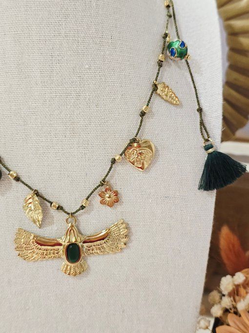 COLLIER